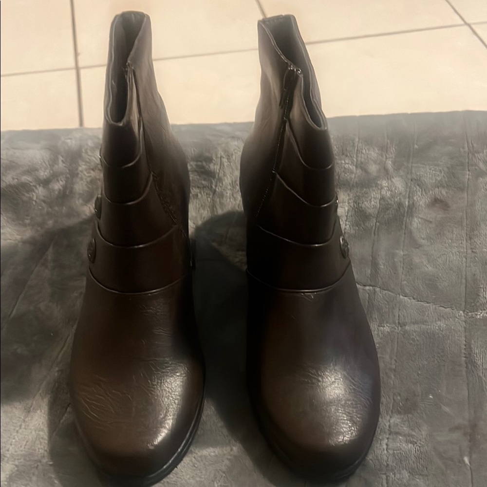 Elegant Brown Ankle Boots